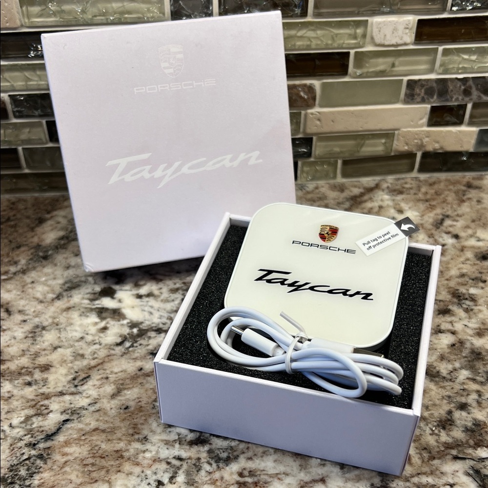 Porsche Design Taycan Wireless Charger - White